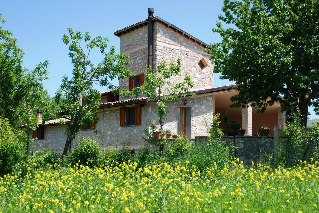 Casale La Torretta Bed & Breakfast Norcia Exterior photo